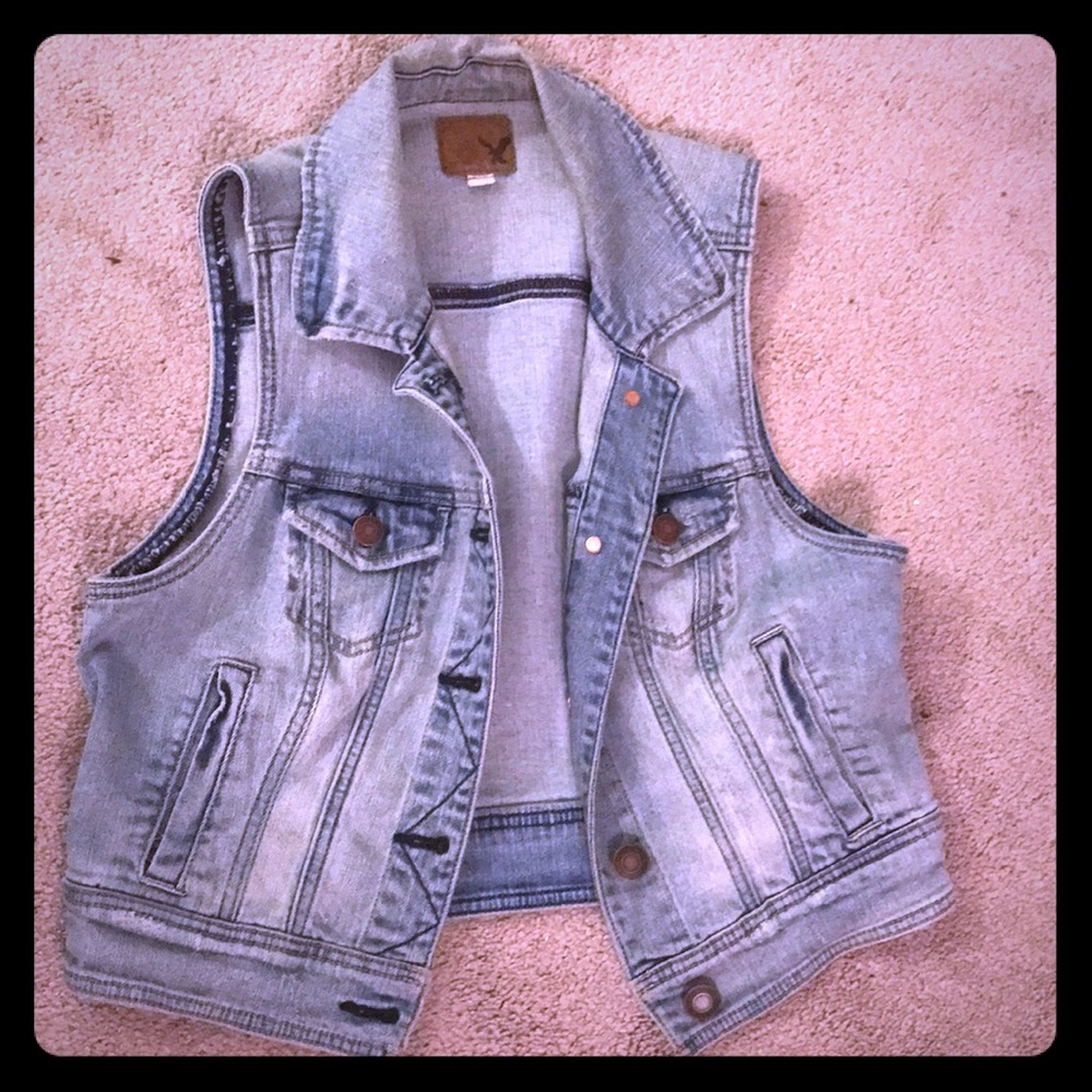 AmericanEagle Outfitters women’s denim vest,medium